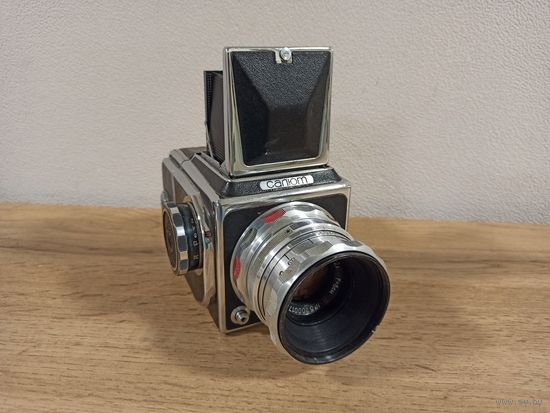 Фотоаппарат Салют 1970 года с объективом Интустар-29