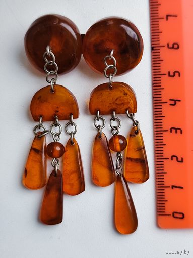 Брошь янтарная