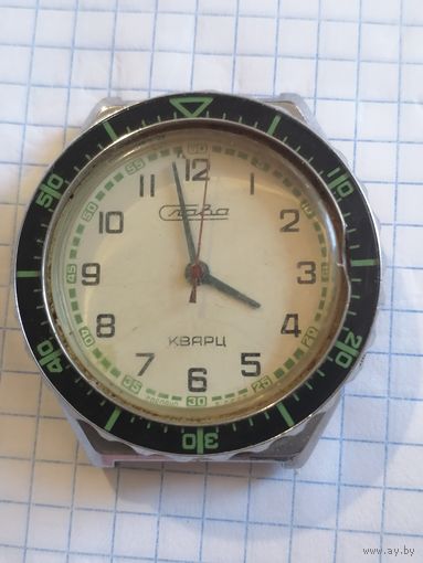Часы кварцевые Слава под реставрацию. Старт с 2-х  рублей. Смотрите другие лоты много интересного.