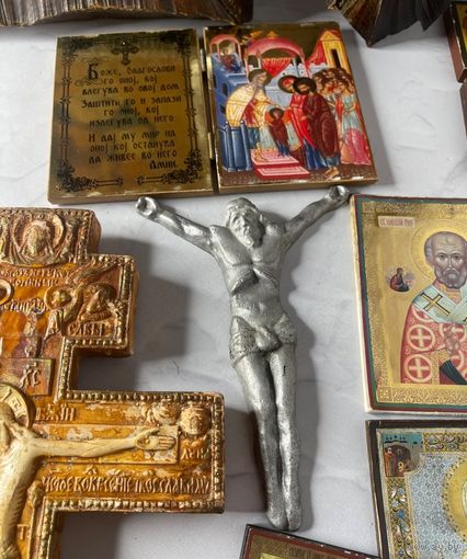 Лот икон и крестов
