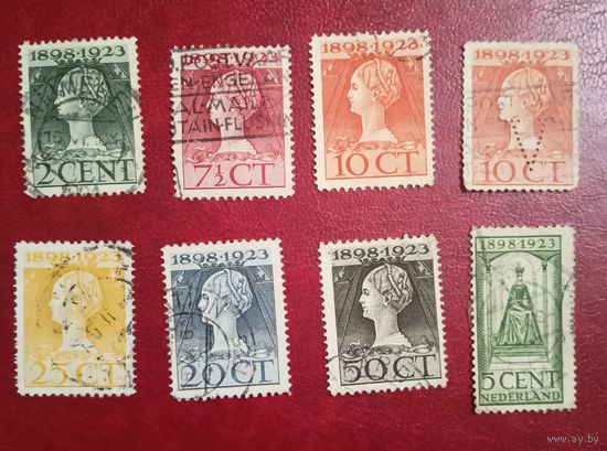 Нидерланды 1923 25-летие царствования королевы Вильгельмины+1 перфин