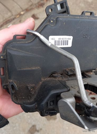 Замок двери передней  к Audi A6, 2002 г.
