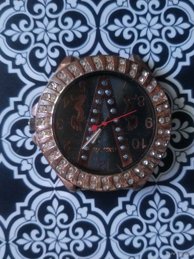 Часы наручные.  Состояние на скане. В коллекцию,ремонт,на запчасти.