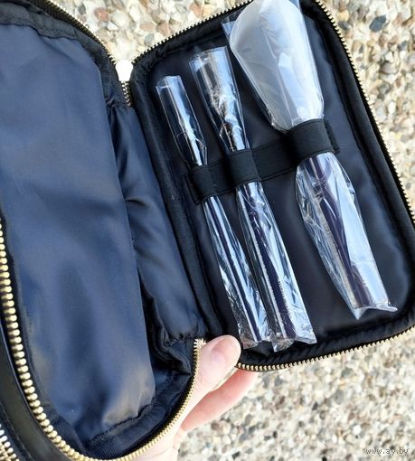 Набор кистей Kevyn Aucoin (в сумочке, ремешок прилагается)