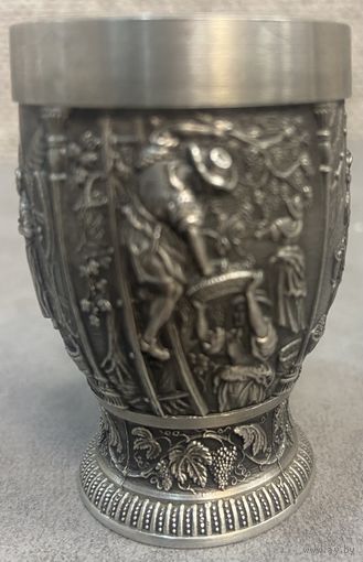 Оловянная рюмка SKS Германия. Высота 5.5 см. 30 мл.