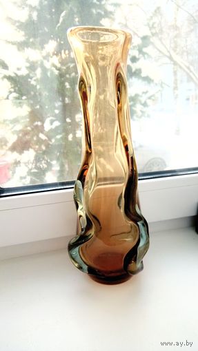 Шикарная ваза.Ручная работа. "Гутничество"