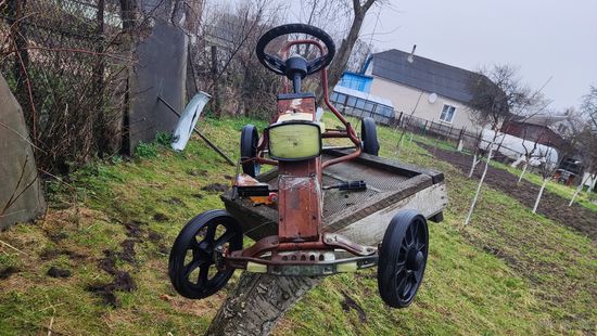 Советская детская педальная машинка "Спорт" 1980-х