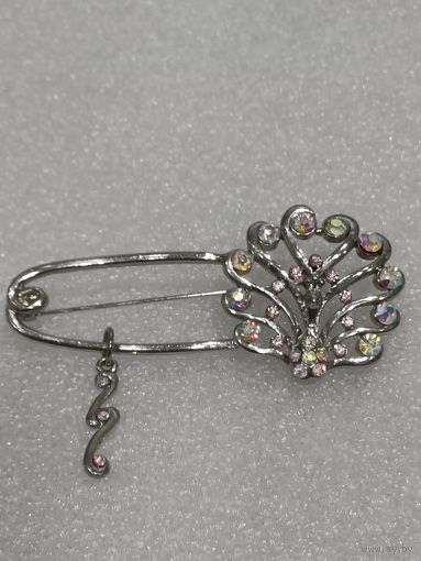 Все лоты с 1р.Строгая Брошь