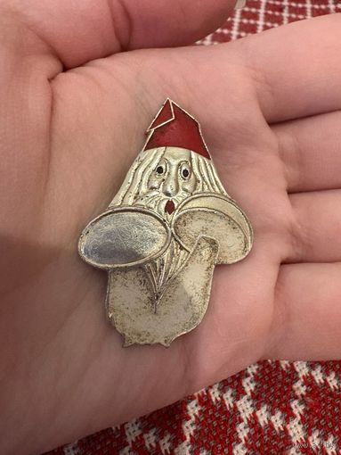 Винтажный детский значок ГНОМИК С ГРИБАМИ