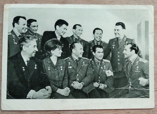 Устинов А. Летчики-космонавты СССР. 1966 г. Чистая.