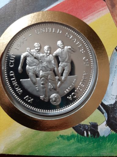 Уганда 1000 шиллингов, 1993. Чемпионат мира по футболу 1994 - Три футболиста с мячом.