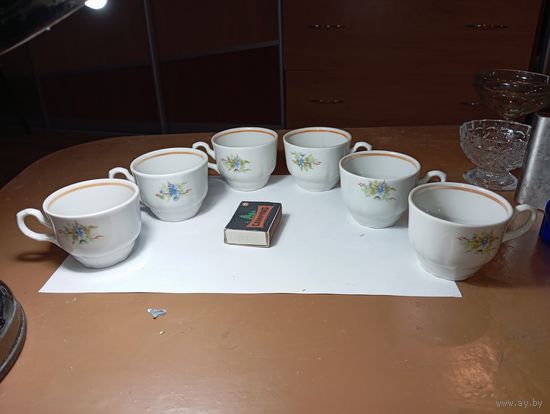 Фарфоровый кофейный набор Добрушского завода . СССР