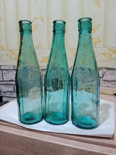 Лот по Вермахту на каждой бутылке разные цифры