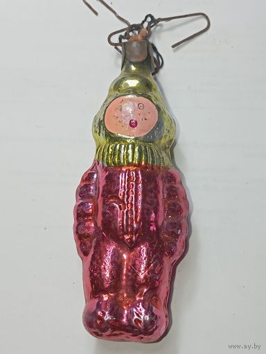 Ёлочная игрушка  , СССР .  Космонавт .