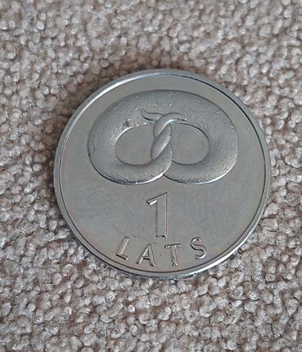 Латвия 1 лат, 2005 Крендель aUNC