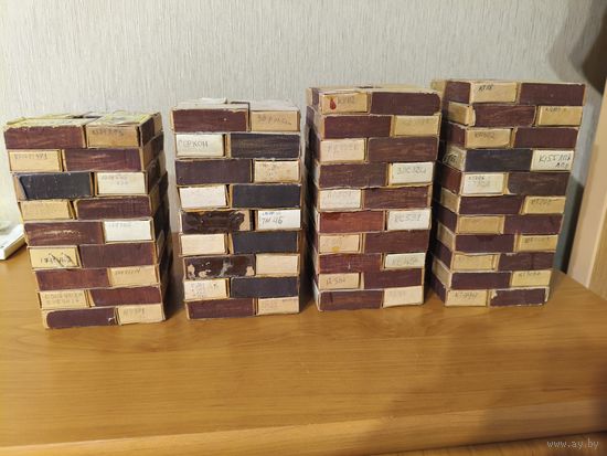 Сортовики под радиодетали, собственное производство, СССР, в коробках присутствуют детали -- диоды, транзисторы, микросхемы...