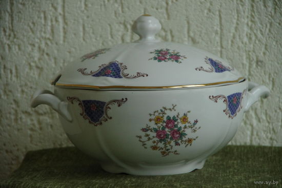 Супница (  Богемия )   все целое