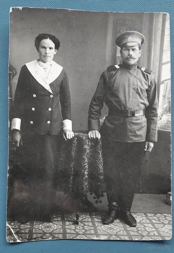 Фото военного с женщиной. До 1917 г. 8.5х12 см.