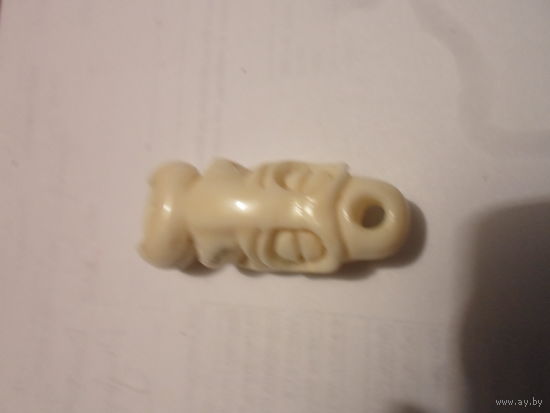 Фигурка из кости моржового клыка