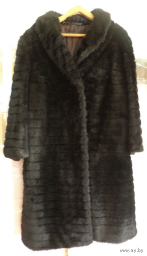 Шуба искусственная черная, б.у, р.50-52