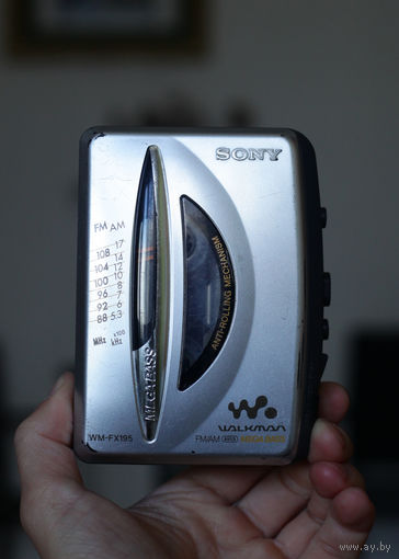 Кассетный плеер Sony WM-FX195
