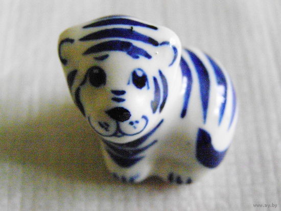 Статуэтка миниатюрная "Весёлый тигрёнок" (Гжель)