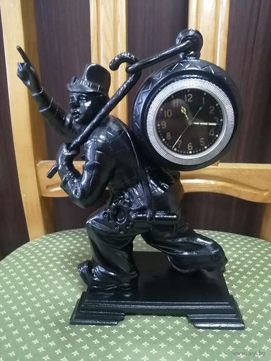Часы настольные КЛОУН. КАСЛИ 1962г. Рабочие.