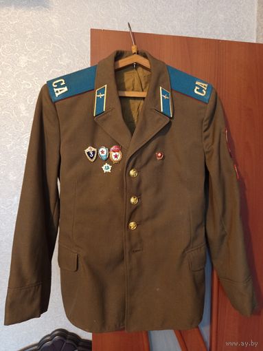 Дембельский китель рядового ВВС СССР со знаками. Размер 50-3.