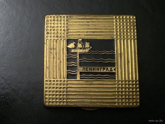 ПУДРЕНИЦА ЛЕНЭМАЛЬЕР. КЛЕЙМО.