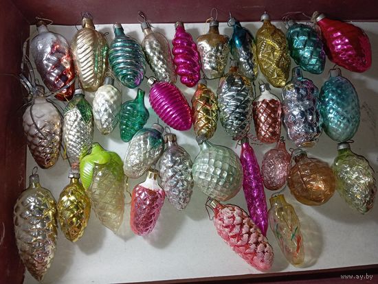 Ёлочные игрушки - шишки без повторов  33 шт . СССР