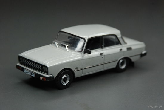 Модель автомобиля Москвич-2140 люкс 1:43 (Автолегенды СССР)