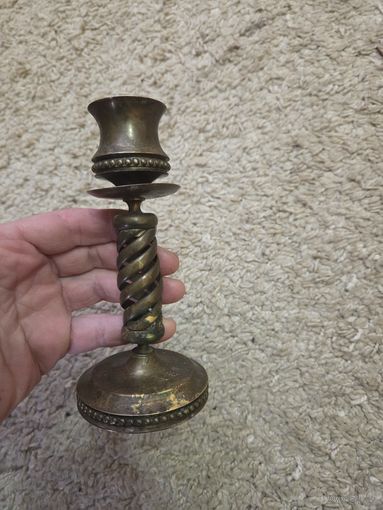 Подсвечник