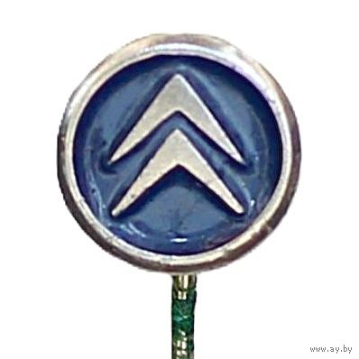 Значок с логотипом автомобильной компании Ситроен