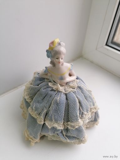 Статуэтка игольница ГДР