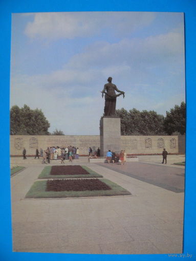 Мельников В.(фото), Ленинград. Пискаревское кладбище; 1986, чистая.