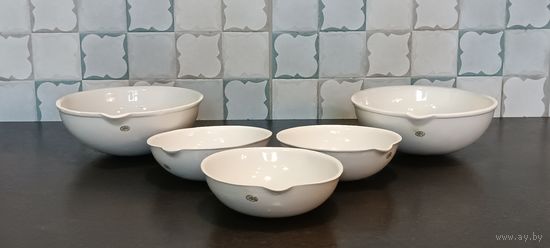 Аптечные ступки 5 шт. Фарфор, РФЗ, 20-30-е годы.