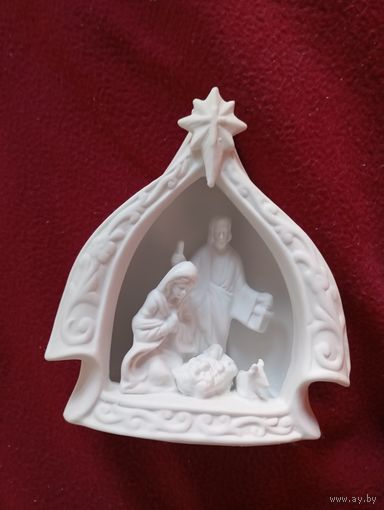 Вертеп / рождественская сцена со святым семейством
