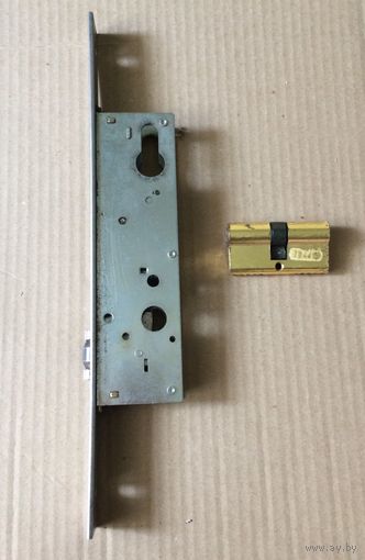 Замок двери стеклопакета