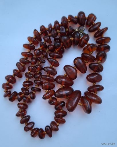 Бусы. Натуральный балтийский янтарь. Коньячный цвет. 80-е годы, СССР.  Длина 60 см