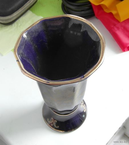 Вазочка старинная.16 см.