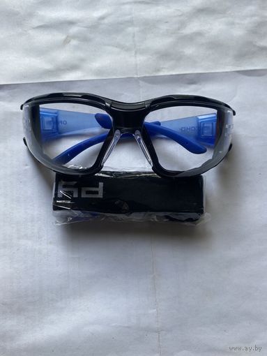 Защитные очки