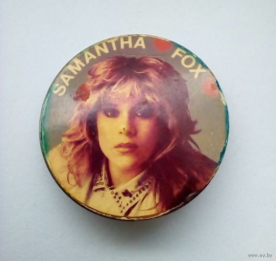 Значок SAMANTHA FOX
