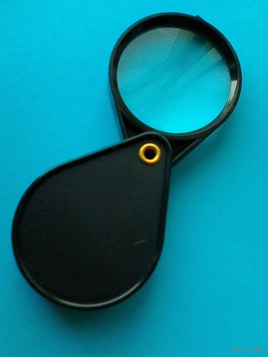 Лупа Складная - Диаметр 5 см - Шестикратное Увеличение - Новая в Упаковке.