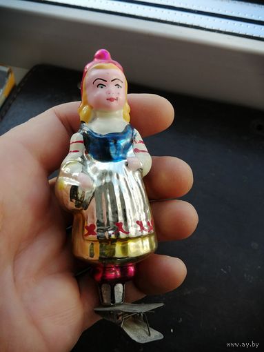 Елочная игрушка красная шапочка