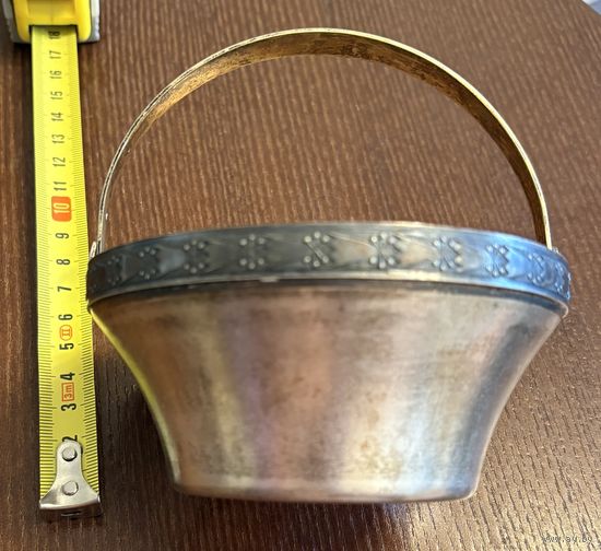 Сахарница СССР . Серебро 916 проба .  Вес 192 грамма