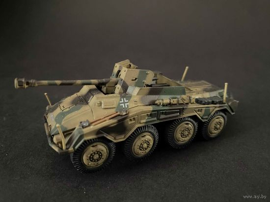 Модель в масштабе 1/72 SD.KFZ.234/4 unidentified unit, Prague 1945