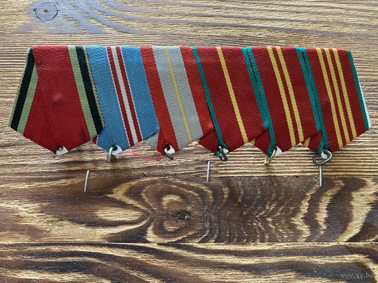 Колодки на 6 медалей с лентами и звеньями на закрутках