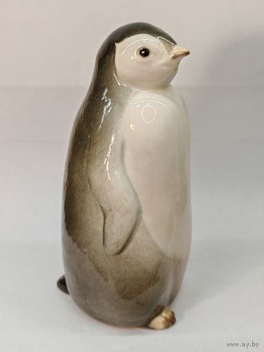 Фарфоровая статуэтка "Пингвин"