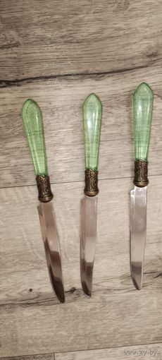 Три ножа