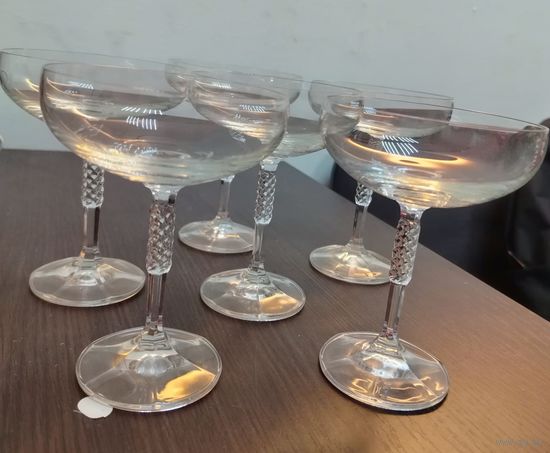 Винтажный набор бокалов 6 штук Богемия в идеальном состоянии в оригинальной коробке. 200 мл